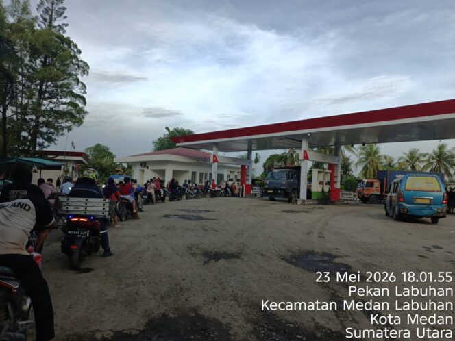 
					JERIT TRAGIS RAKYAT SUMATERA: 20 JAM DALAM KEGELAPAN, PLN HANYA MINTA MAAF, PEMERINTAHAN PRABOWO GAGAL JAGA KEDAULATAN ENERGI